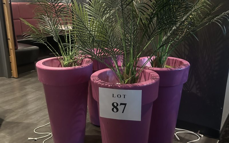 87- (4) pots de fleur décorative