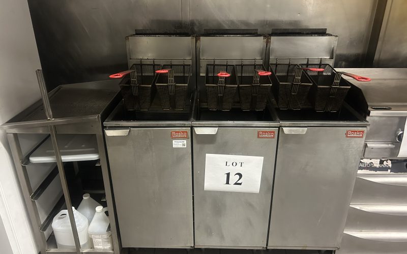 12- Friteuse triple Rosko avec égouttoir