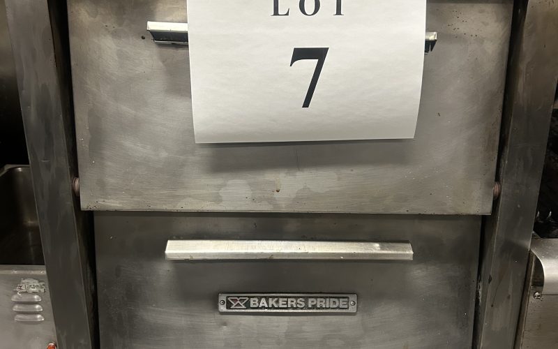 7- Four a pizza 2 portes de marque Bakers pride