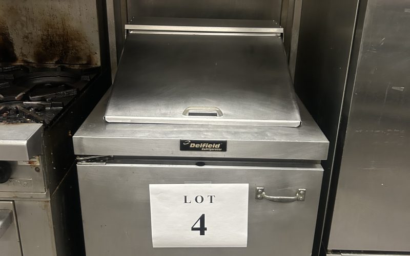 4- Table froide 1 porte 27 » avec huche