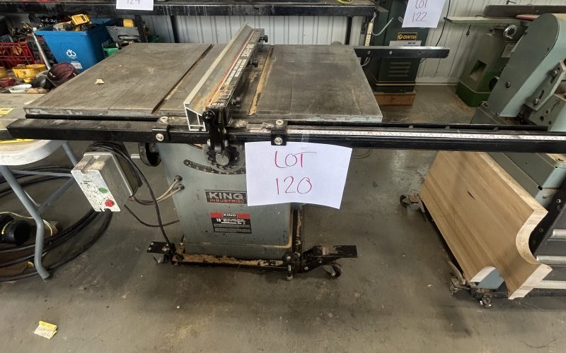 Lot 120- Banc de scie King Industriel 10′ (a Magog )