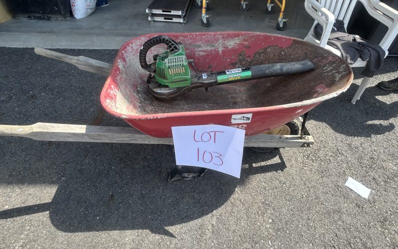 Lot 103 – Bourrette  et souffleur a gaz ( a magog )