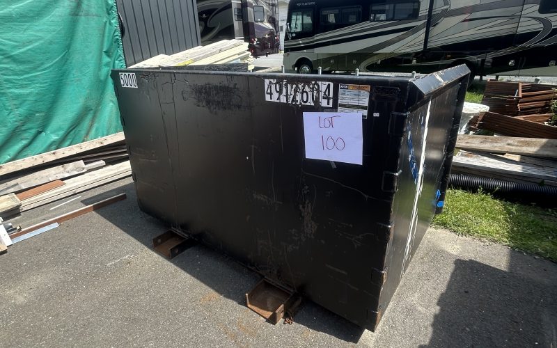 Lot 100 – Benne pour Merlot 7’x 5’x 4’H de marque SST ( a Magog )