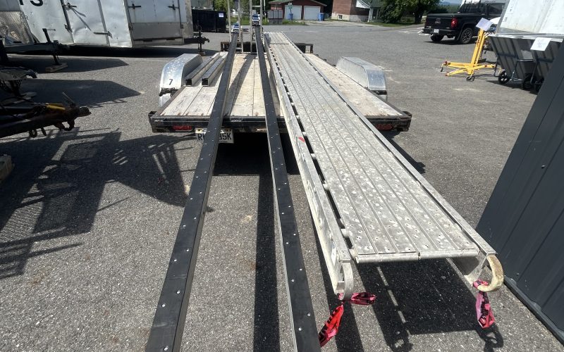 Lot 98- Pompe Jack 24′ avec rallonge de 6’et plate forme de 24’x 20 » ( a Magog )