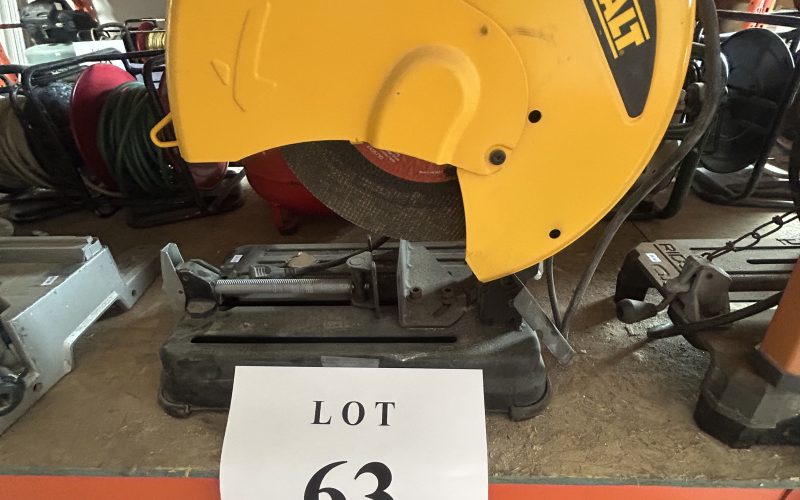 Lot 63- Scie a fer Dewalt électrique ( a magog )