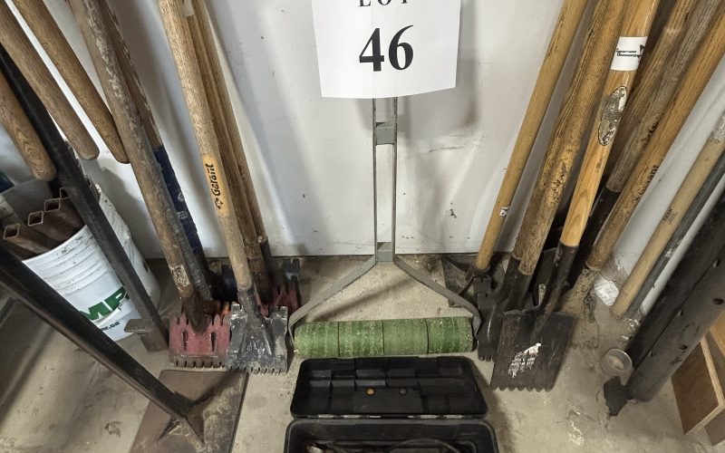 Lot 46- Rouleau a membrane et gun a souder ( a magog )