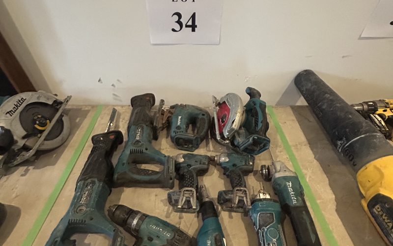 Lot 34- Outils Makita a batterie avec chargeur sans batterie (11)  ( a magog )