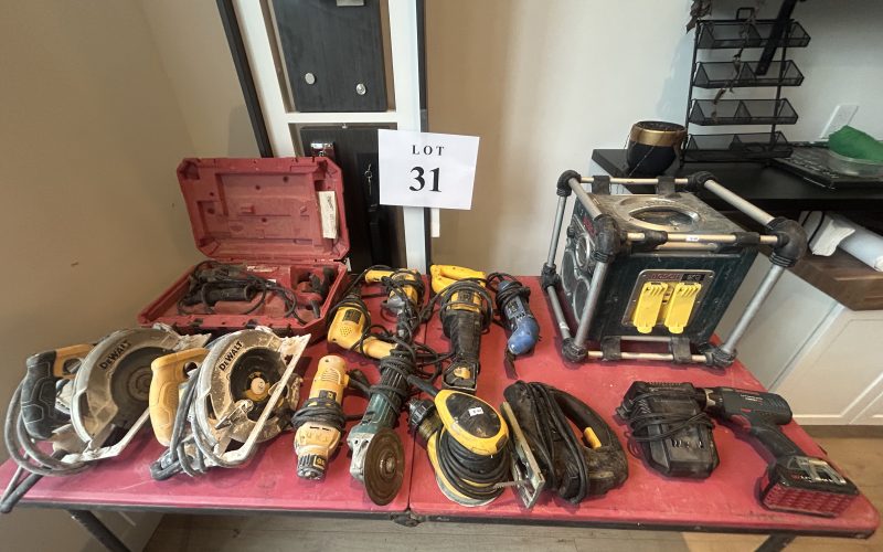Lot 31- Outils électrique de marque diverse (13) ( a magog )