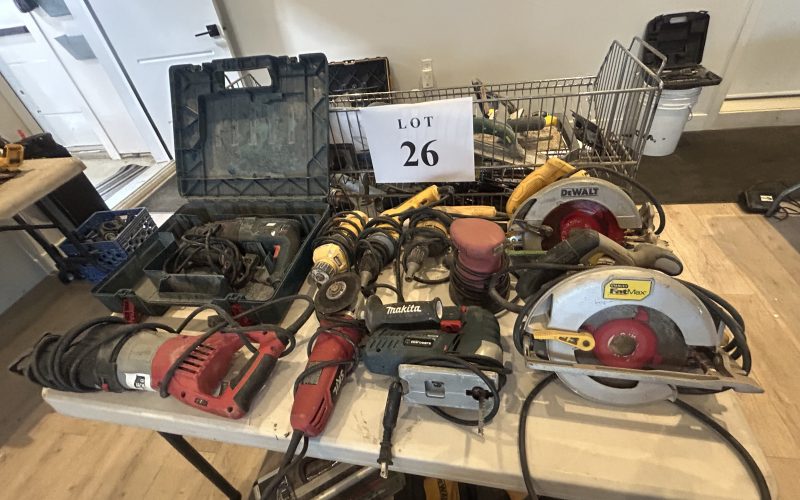 Lot 26- Outils électrique de marque divers ( 10 ) ( a magog )