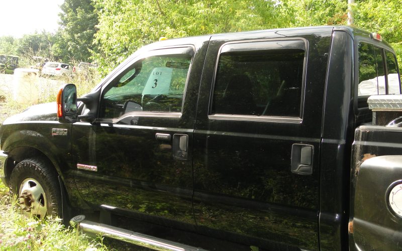 LOT 3 : Pick up Ford F350 diésel 2004 ( probleme Cooler) 158401 km