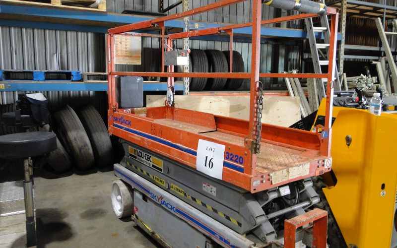 LOT 16 :  Ciseau lift Skyjack III 3220
