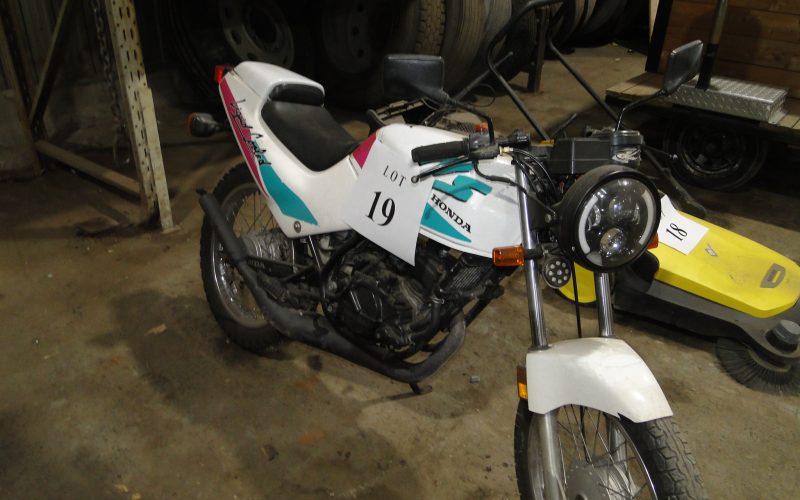 LOT 19 : Motocyclette  Honda 50 cc