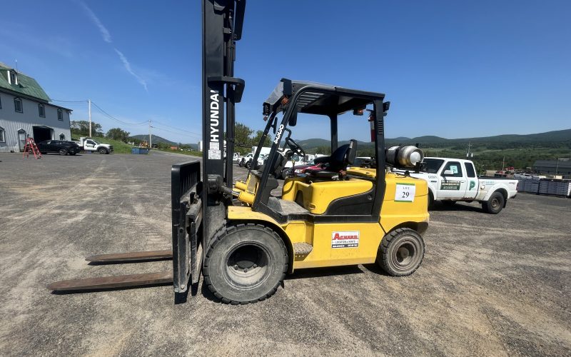 LOT Chariot Élévateur Hyundai 45-L 7A 2016