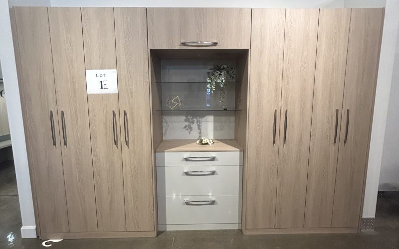 1E- Unité de rangement pour garde-robe  130 » L x 24 » p x 87 » h