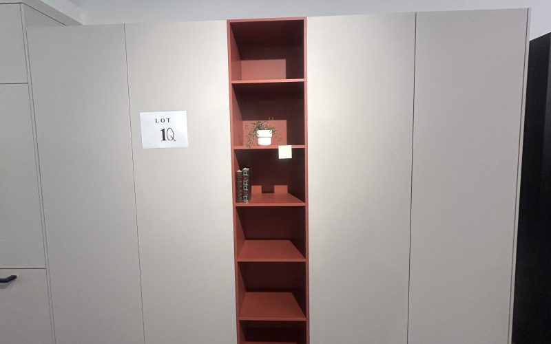 1Q- Unité de rangement de 113 »1/2 L x 25 » p x 87 »h