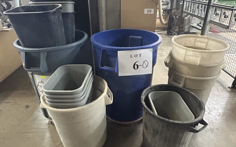 6O – Lot de poubelle diverse +/- 25 mcx