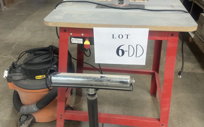 6DD- Toupie sur table inversée avec aspirateur et rouleau