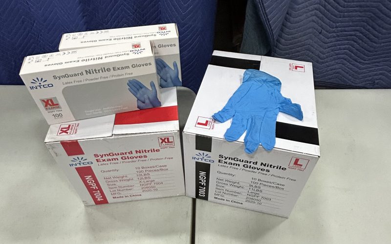 6- Gants d’examen incto non poudré en nitrile de grandeur Large et XL