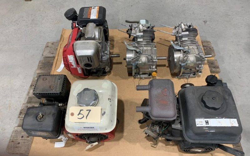 Lot 57- Moteurs assorties ( 5 mcx )