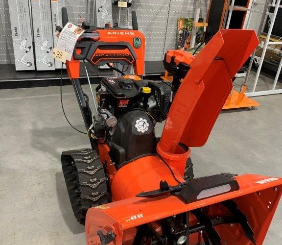 Lot 33- Souffleuse a neige ARIENS Professional 420cc , 28 »