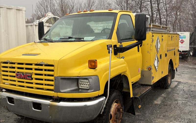 – GMC 5500 AVEC HIAB , problème de starter  ( A INSPECTER) 425000 km