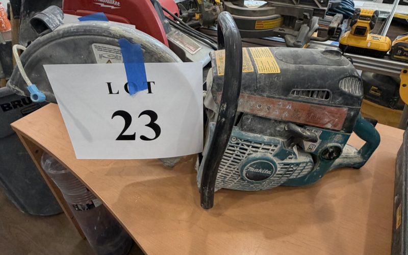 Lot 23- Scie a béton a gaz Makita