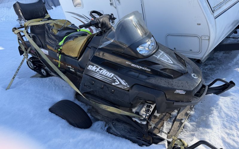 Lot 11- Motoneige Expédition Rotax 600HD SDI , 2007 ( pour pièce )