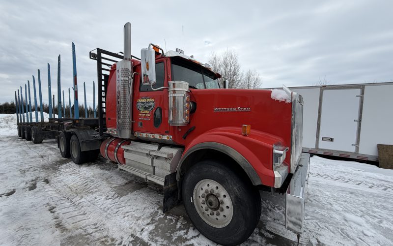 Lot 1- Tracteur de van Western Star 4900 , 2020 , 646199 km ( inspection du en aout 2026 )
