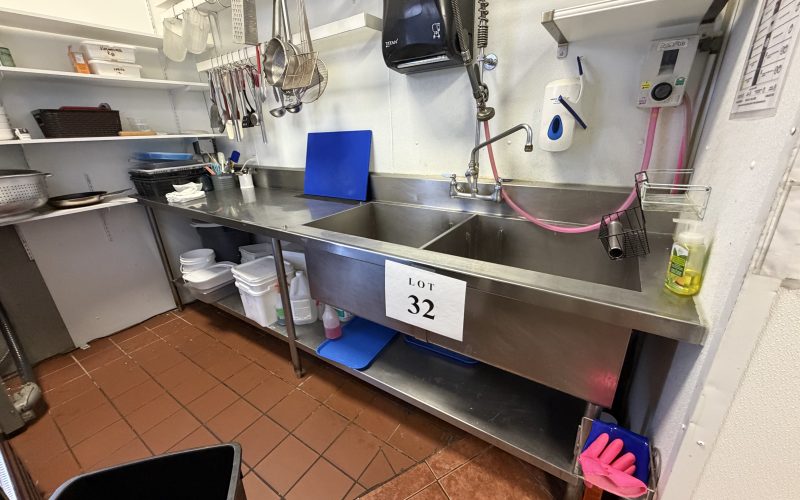 32- Poste de lavage  et de préparation en acier inoxydable avec 2 cuves