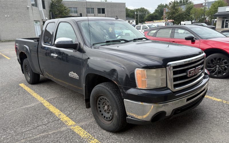 1- GMC SIERRA LT  2013 , 211244 KM