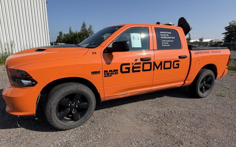 R-3- DODGE RAM 1500 ,2019 , 164866 KM, ( avec flèche de signalisation )