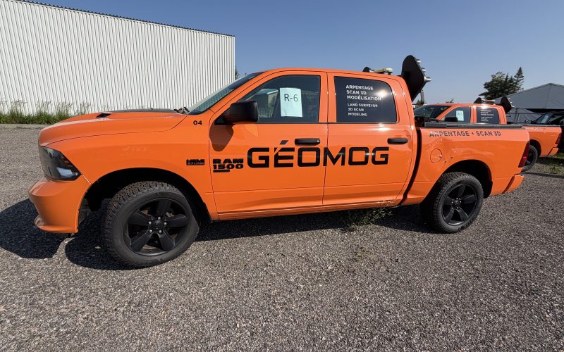 R-6- DODGE RAM 1500 ,2019 , 136833 KM, ( avec flèche de signalisation )