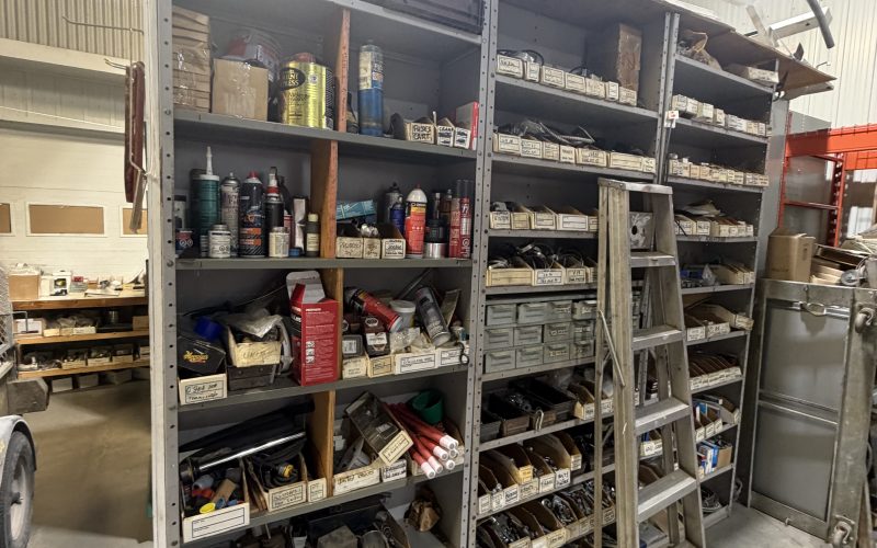 LOT 6- Marchandises ( fond de commerce ) (6M-001)