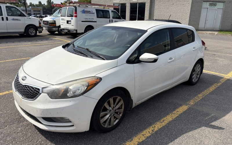 1- KIA FORTE 2016 , 228 636 KM , AUTOMATIQUE